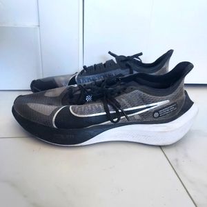 Nike zoom gravity